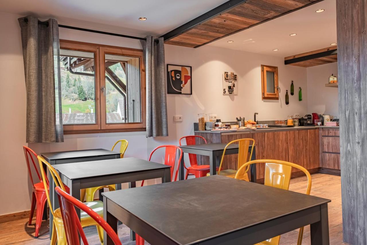 Chalet Charming B And B Les Gets Exteriör bild